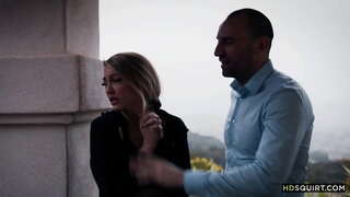 بگ ڈک آدمی غریب لڑکی تک وہ squirts