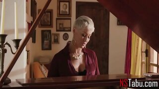 Кышномуртлэн юртаз шудыку, гурт воргорон-а, ӧвӧл ке - Райан Киль, Валентина Джина