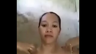 Vackra spela dina hennes pyssy